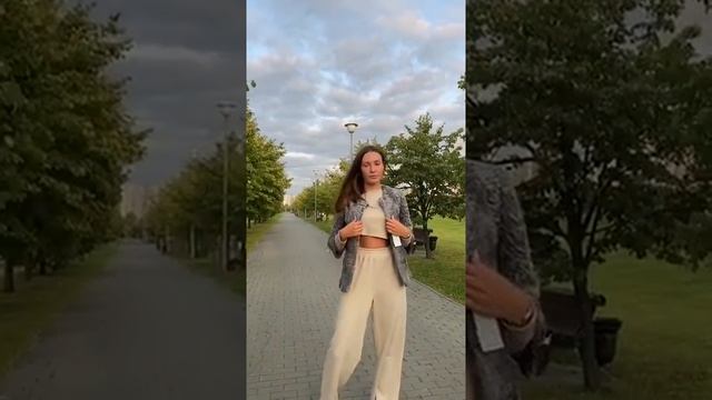 Шуба из меха каракульчи, автоледи, воротник Шанель, цвет серый смотреть онлайн
