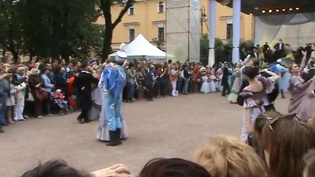 В Петербурге дали "Лермонтовский бал-маскарад" смотреть онлайн
