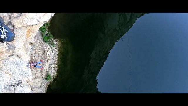 Via Ferrata du Vidourle (La Roque) à Saint-Sériès (34) - Très sportive avec un spot magique. смотреть онлайн