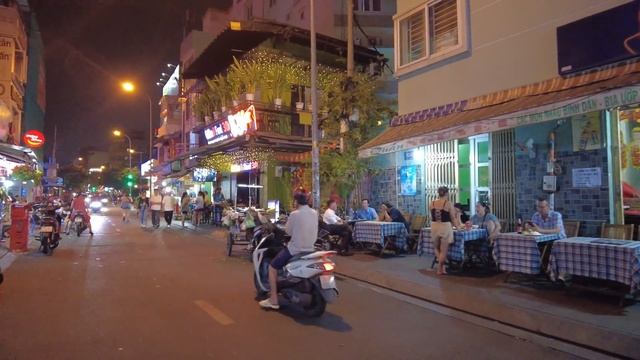 Saigon's Crazy Nightlife on Bui Vien Walking Street (Ho Chi Minh City) смотреть онлайн
