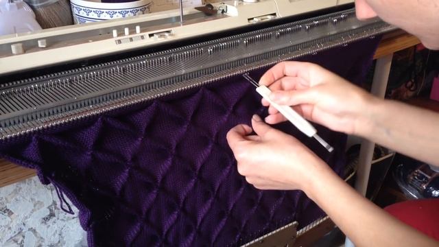 Шарпей на вязальной машине смотреть онлайн