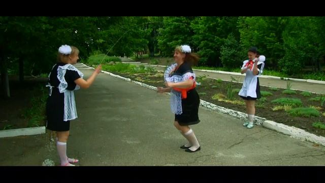 КЛИП ОТ РОДИТЕЛЕЙ ВЫПУСКНИКАМ 2019 ? 9 школа г. Ровеньки смотреть онлайн