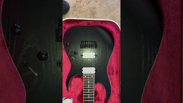 Ibanez RG Prestige 7 String Unboxing смотреть онлайн