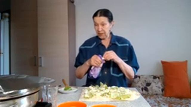 Рулет из доступных продуктов, вкусный, съедается мигом. Сделайте - не пожалеете