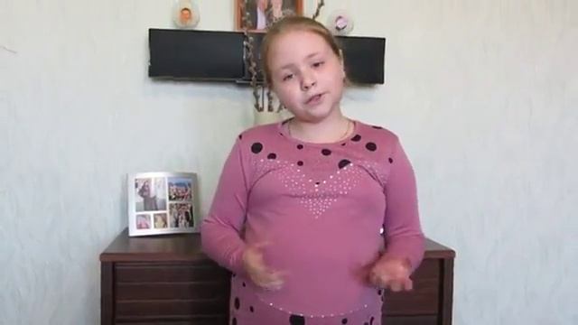 Страна читающая — Анастасия Агафонова читает произведение «Стрекоза и Муравей» И. А. Крылова смотреть онлайн