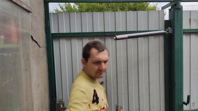 Доводчик на уличную калитку пневматический DRS 50K. Сделано в России смотреть онлайн