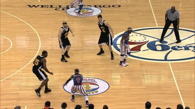 Amazing! 3 Globetrotters Take On Full Team | Harlem Globetrotters смотреть онлайн