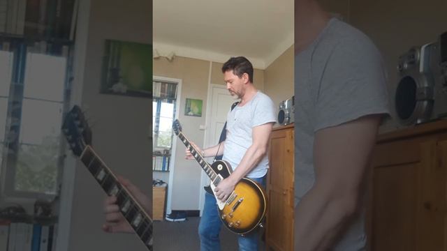 Left handed Gibson Les Paul testing 2 смотреть онлайн