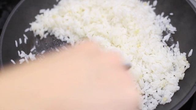 ВКУСНЕЙШИЙ РИС ПО-АЗИАТСКИ, ПРОСТО И ВКУСНО!! ПОШАГОВЫЙ ВИДЕО РЕЦЕПТ смотреть онлайн