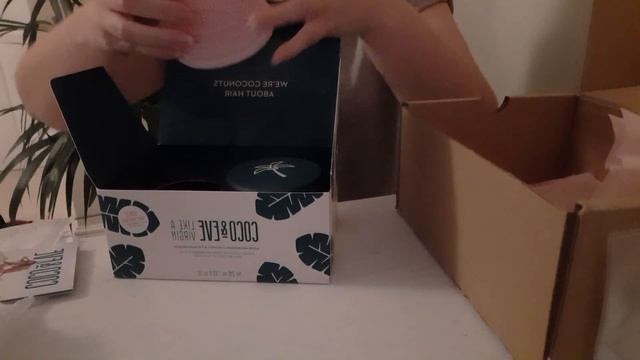 Unboxing COCO&EVE hair product, ASMR. Tapping, scratching & soft spoken. смотреть онлайн