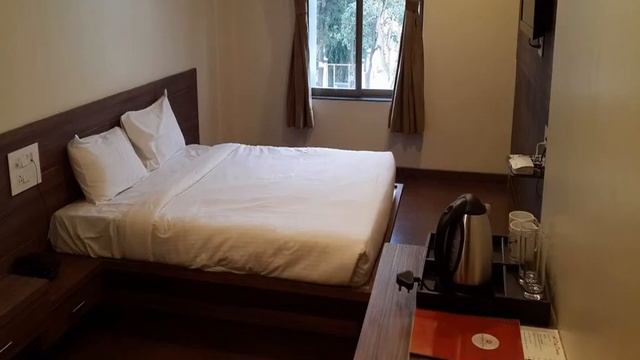 New Leaf Achillea - Chākan - India смотреть онлайн