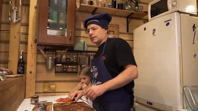 Открытая кухня. Румяные блинчики с дикой чавычей смотреть онлайн