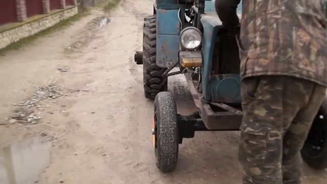 Перерабатывает рулевое в самодельном тракторе Первый Выезд ЧАСТЬ 4 смотреть онлайн