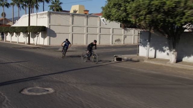 SANTA MUERTE - Urban Mountain Bike Riding in Ensenada смотреть онлайн