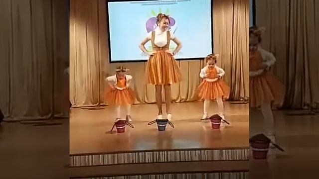 Танец "белочек" смотреть онлайн