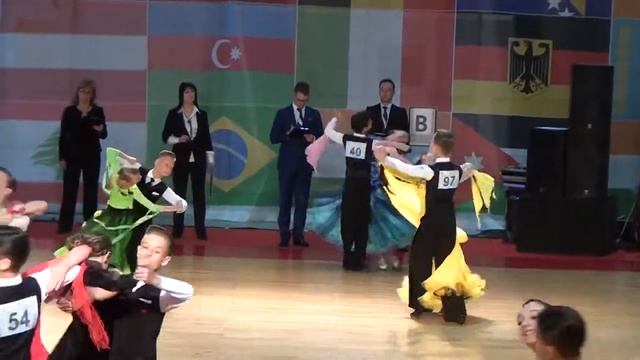 Коваль Петр - Тлустенко Ольга. Медленный фокстрот смотреть онлайн