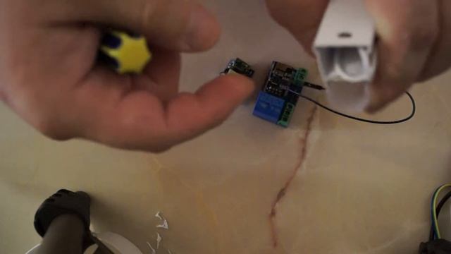 ESP-01 Relay монтаж в Led лампу #1 смотреть онлайн