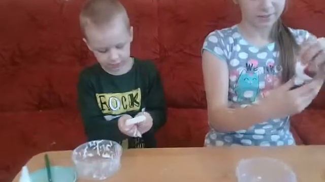 Лизун из клея ПВА и борной кислоты. СУПЕР РЕЦЕПТ. У вас точно получиться. смотреть онлайн