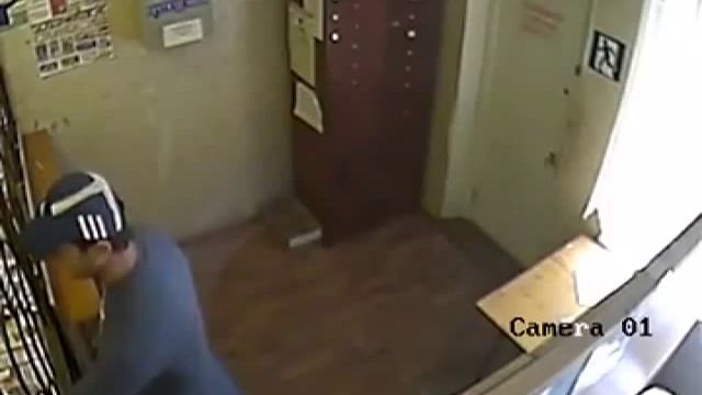 Дерзкое ограбление почтового отделения в Воронеже смотреть онлайн