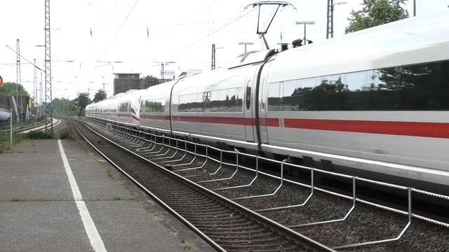 Die ICE3 Siemens Br 403 Doppelbetrieb Durchfahrt in Düsseldorf Benrath 2022 смотреть онлайн