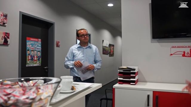 Das IST bei Sportmanagement-Absolvent David Fischer (Kickers Offenbach) смотреть онлайн
