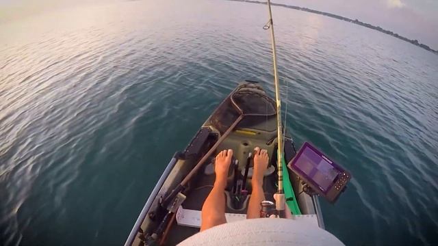 Kayak Fishing with the Extraordinary Kristine Fischer - Big Dale Hollow Smallmouth Bass смотреть онлайн