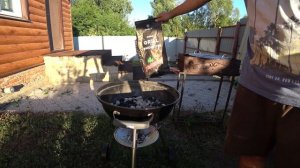 Рыба на угольном гриле Weber compact. Сибас на гриле вебер. Копчение рыбы на гриле. 4К видео.