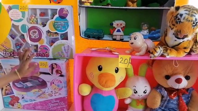 Setting a toy shop... смотреть онлайн