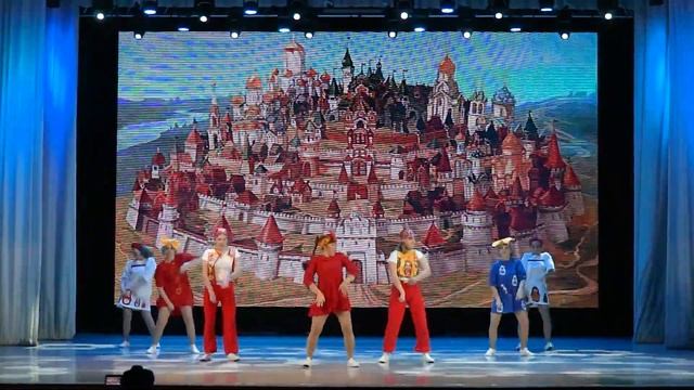 Современный танец "На златом крыльце" творческий коллектив "Unique styel" смотреть онлайн