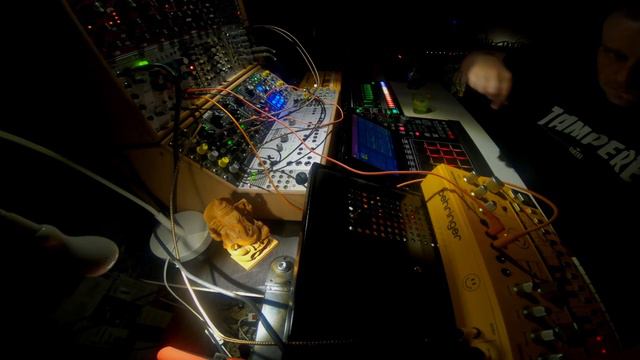 Happy 303 day! Behringer TD-3 Acid House track with Deepmind 12, MPCX and Eurorack Modular смотреть онлайн