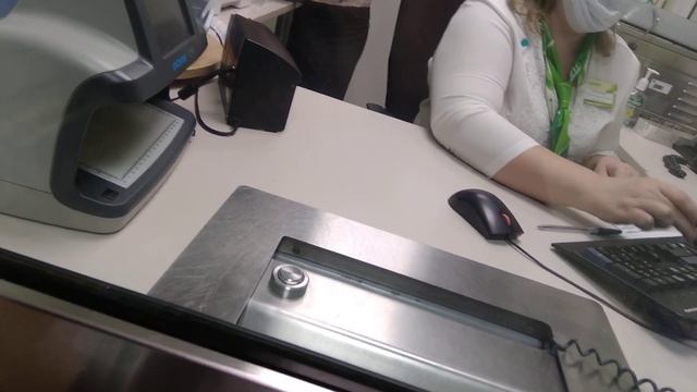 Спёр. Требуйте проверки документов старым оборудованием без видеокамер. смотреть онлайн
