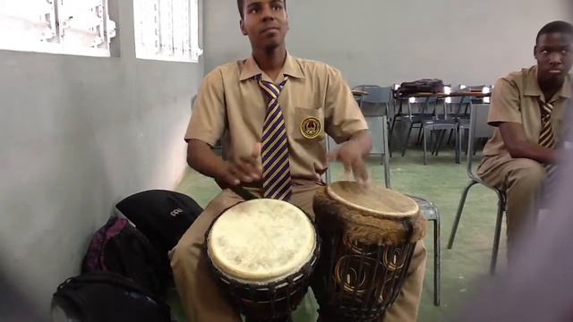 Twin Djembe solo- Wombo Groove смотреть онлайн