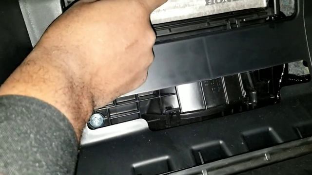 2017-2020 HONDA CRV CABIN FILTER REPLACEMENT TUTORIAL смотреть онлайн