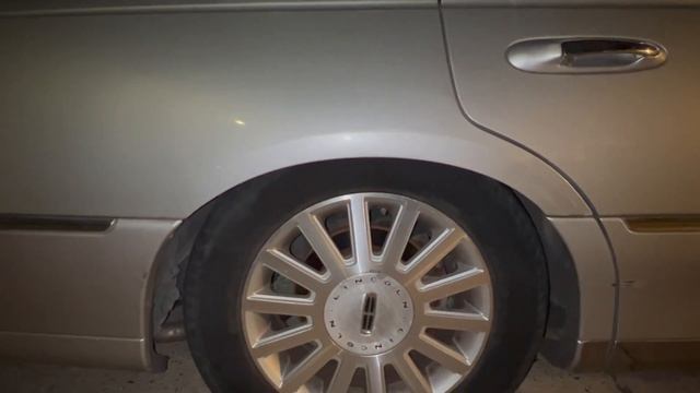 03 Lincoln Town Car Air Bags Suspension & Air Suspension Compressor  Replacement