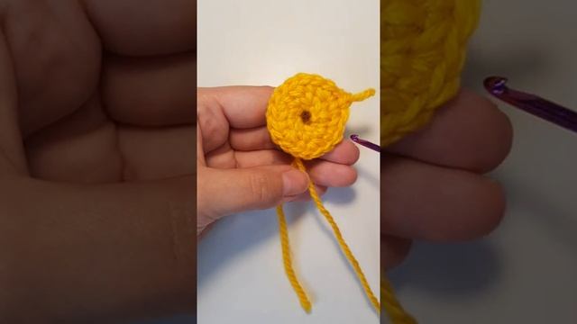Вязание крючком. Урок 10. Круг рисунком "галочки". смотреть онлайн