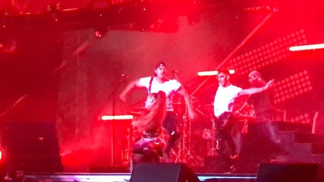 Ariana Grande - The Light Is Coming (Wango Tango 2018) смотреть онлайн