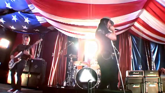 Red Hot Chili Peppers - Dani California *PROMO LIVE 2006* [1080p HD] смотреть онлайн