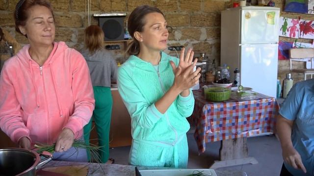 С какими мыслями готовить пищу. смотреть онлайн