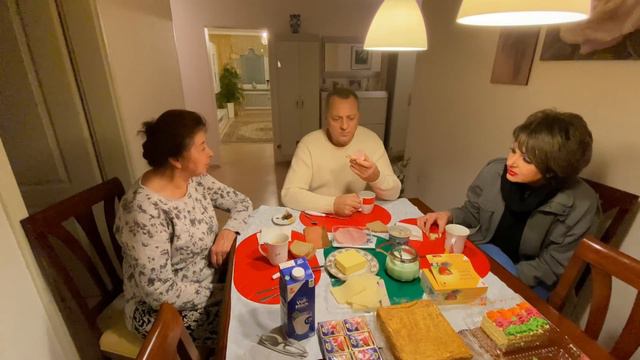 В гостях у мамы.Пришли на чай.Жизненные разговоры. смотреть онлайн