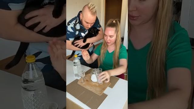 Эксперимент с уксусом и содой.