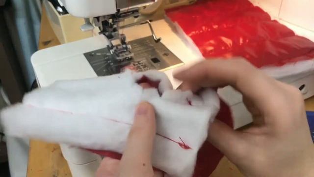 Шьём стёганые тёплые варежки с меховой оторочкой и резинкой-антипотеряшкой смотреть онлайн