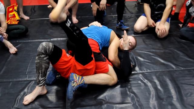 Как встать из партера и защититься от гильотины. Советы бойца Fight Nights Мурада Мачаева. Грэпплин смотреть онлайн