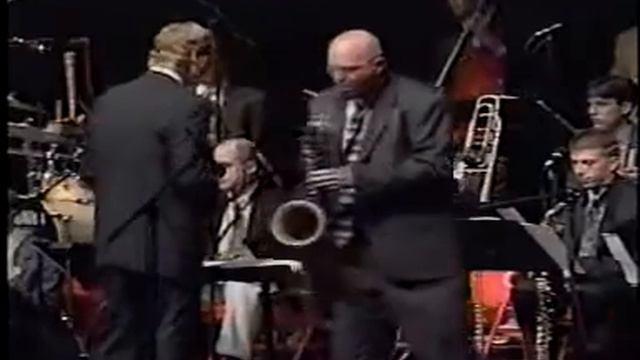 Chad Makela, Baritone Sax solo, 'Gazing On The Mindless Expanse' (Live, 1997) University of N. Tex смотреть онлайн
