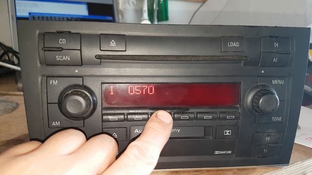 Audi symphony SAFE jak wpisać kod. смотреть онлайн