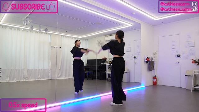 JEON SOMI (전소미) - 'Gold Gold Gold' Dance Tutorial | SLOW MUSIC + Mirrored смотреть онлайн