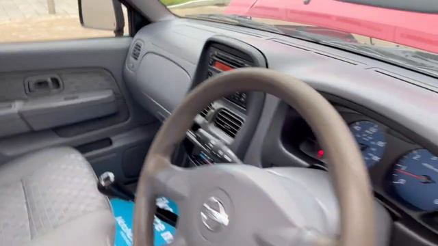 nissan np300 pick up YG09LMU смотреть онлайн