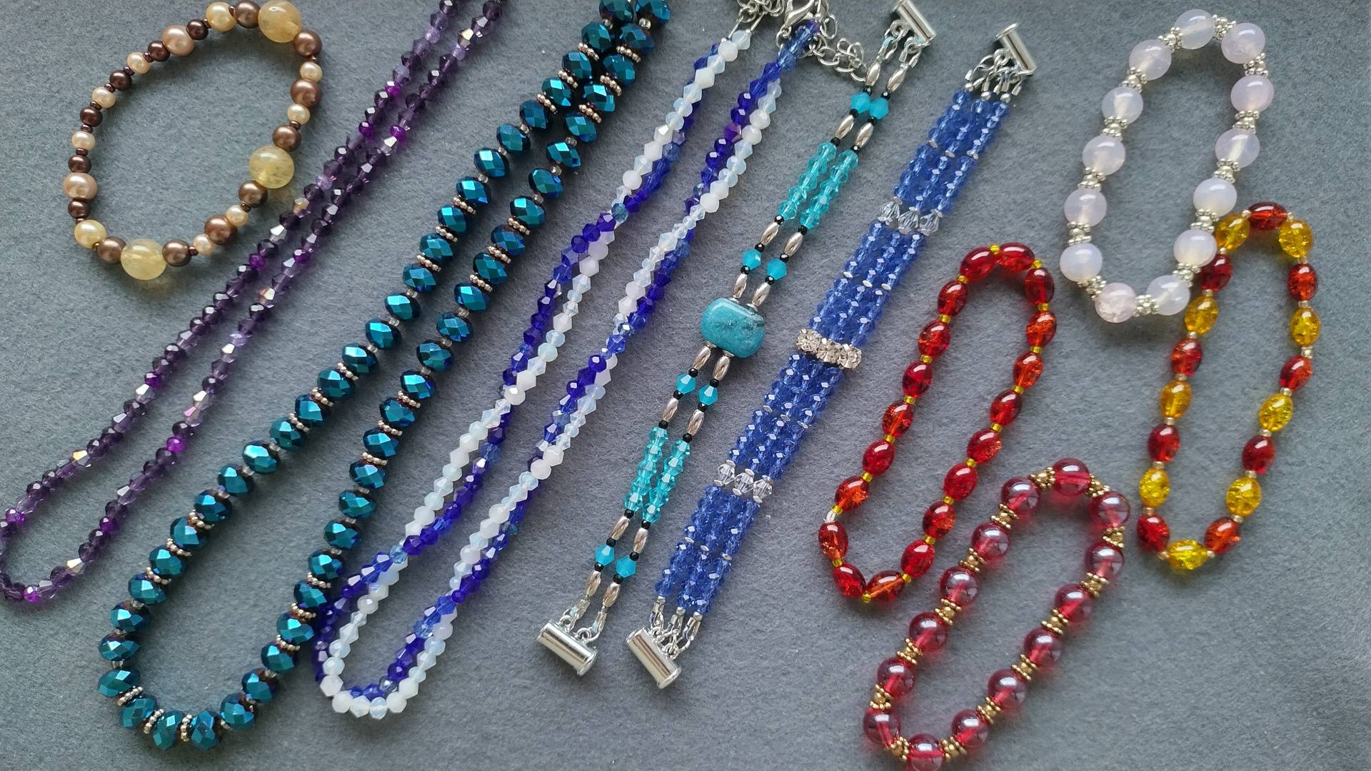 Украшения из различных материалов. Часть 1