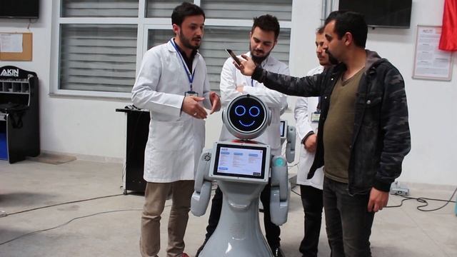 İnsansı Robot: Mini Ada İle Sohbet! смотреть онлайн