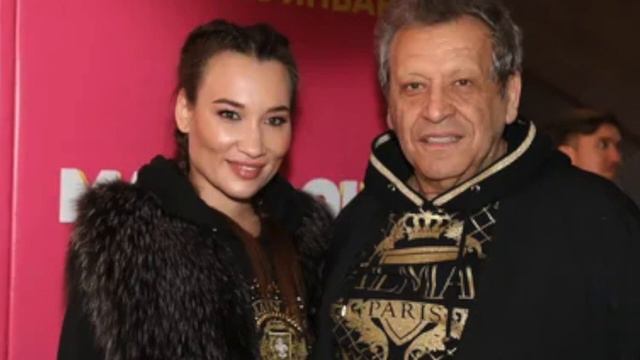 Перевернулся… Родственники делят имущество ушедшей знаменитости смотреть онлайн