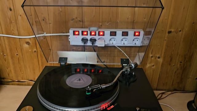 Kenwood KD2070 смотреть онлайн